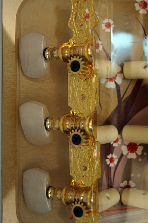 Alice AO-020B1P Комплект колковой механики для классической гитары, позолоченный