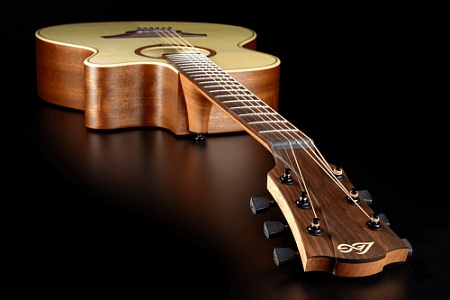Электроакустическая гитара LAG T-70A CE