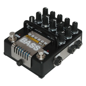 AMT Electronics BC-1 &quot;Bass Crunch&quot; Транзисторный двухканальный предусилитель для бас-гитары