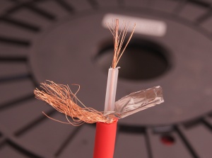 Soundking GA109-10 Кабель инструментальный, черный, бесшумный. Из бухты, отрезается по метражу.