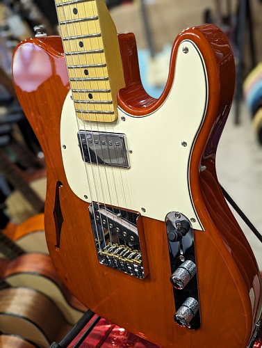 Электрогитара G&L Tribute ASAT Classic Bluesboy Semi-Hollow Clear Orange MP SF