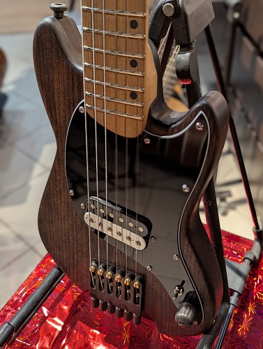 Электрогитара Laika Mustang S (Тревел) с чехлом